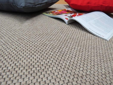 Flachgewebe Teppich braun mit Vlies